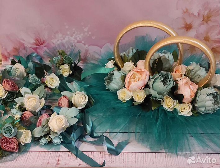 Свадебные аксессуары на машину (кольца, цветы)