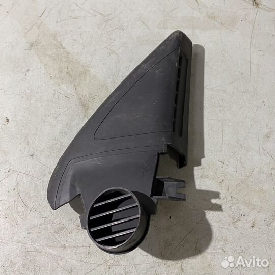 Накладка зеркала правая внутренняя Skoda Octavia