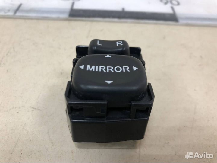 Переключатель регулировки зеркала Toyota Corolla E