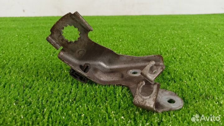 Кронштейн тормозного шланга передний левый Bmw