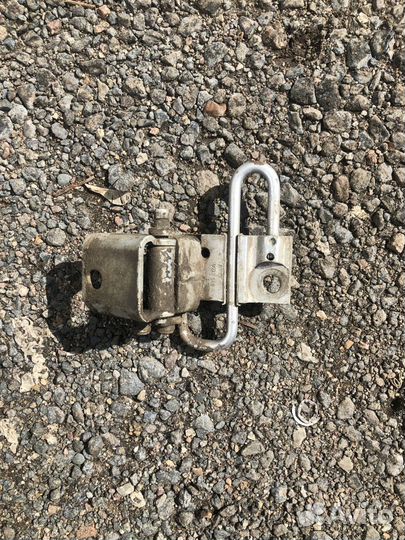 Volkswagen Passat B6 петля двери задняя правая