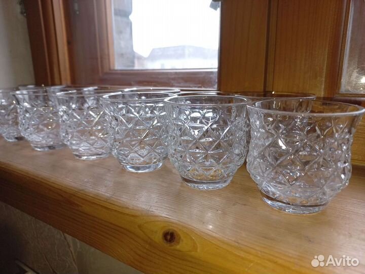 Посуда хрустальная стопки,стаканы,салатники