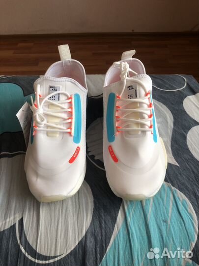 Кроссовки adidas