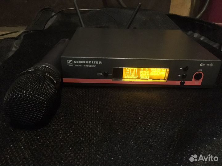 Радиомикрофон Sennheiser EW135 G3