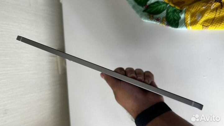 Продам Apple iPad Air (2020) LTE, 10.9