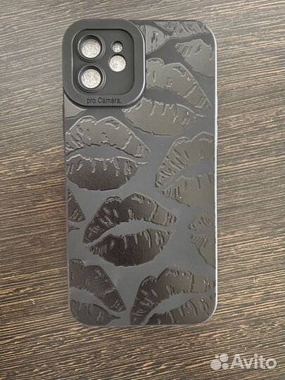 Чехол на iPhone 12