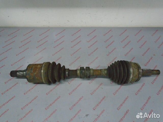 Nissan 39101-8H315 Вал приводной левый