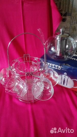 Сервиз и чайник прозрачные