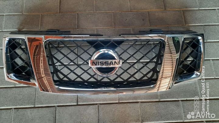 Решетка радиатора Нисан патфайндер р 51
