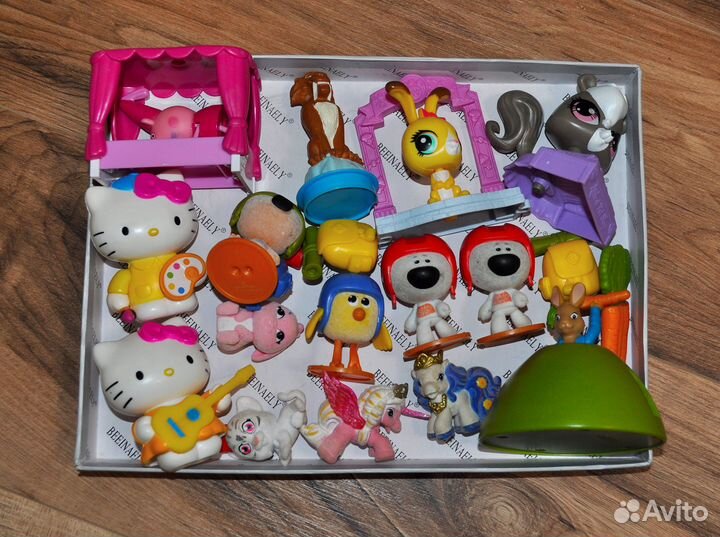 Пакетом. Игрушки из Киндер-Сюрприза