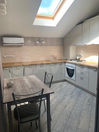 3-к. квартира, 70 м², 4/4 эт.