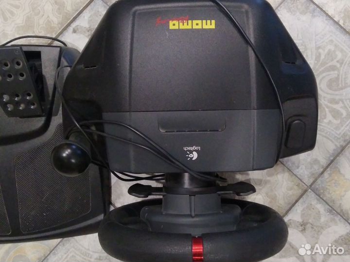Игровой руль Logitech