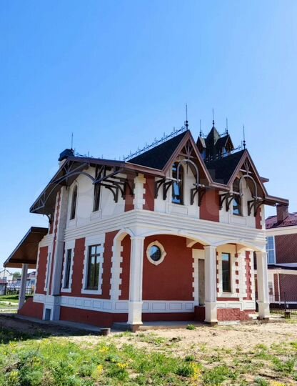 Коттедж 300 м² на участке 11 сот.