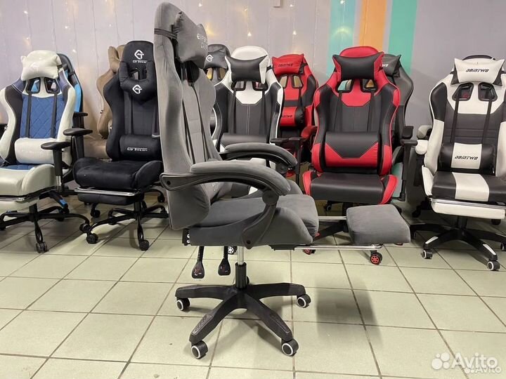 Игровое компьютерное кресло