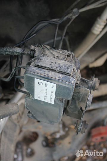 Volkswagen Polo блок ABS