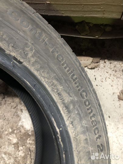 Continental ContiPremiumContact 2 215/55 R17 94V