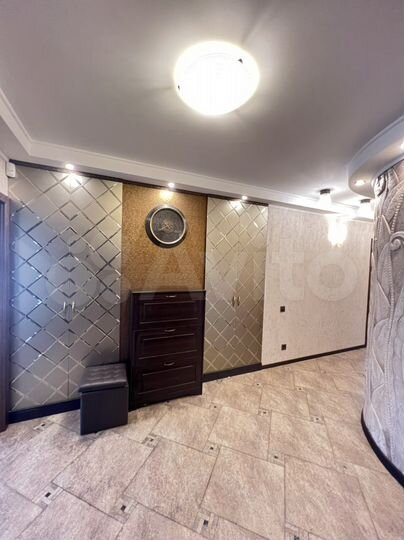 3-к. квартира, 100 м², 3/11 эт.