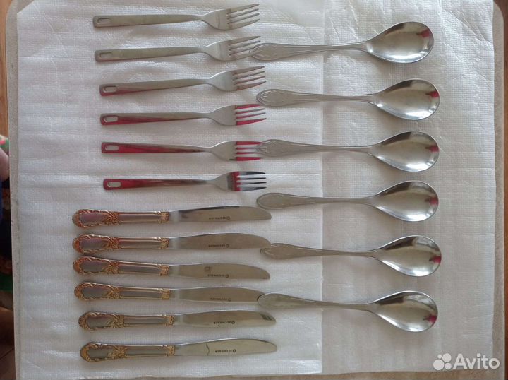 Набор ложек, вилок, ножей