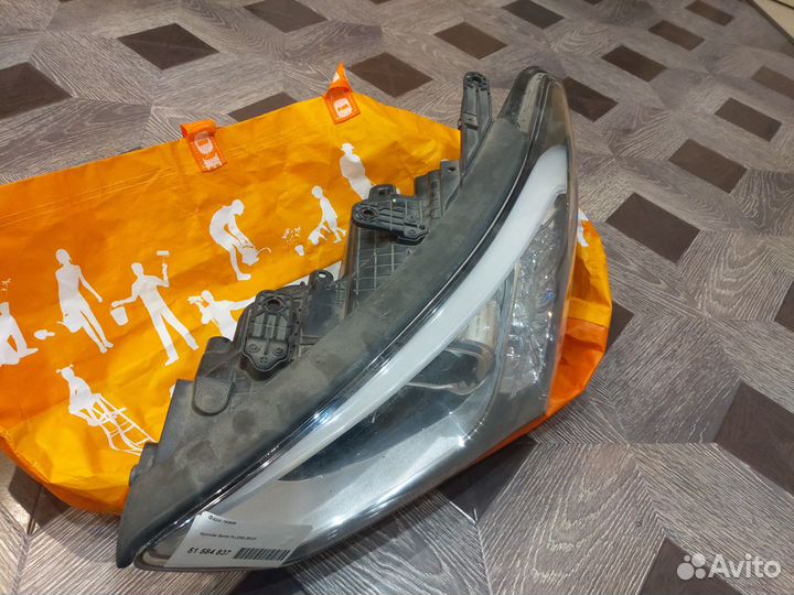 Фара левая Hyundai Santa Fe