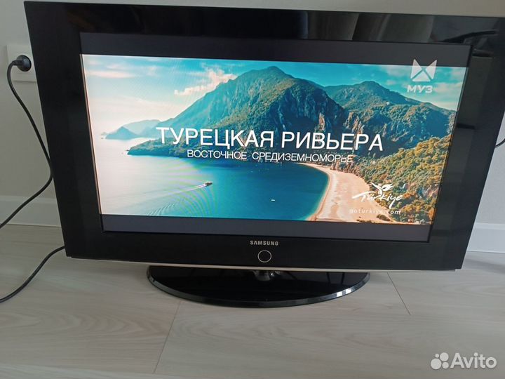 Телевизор LG le32s81b