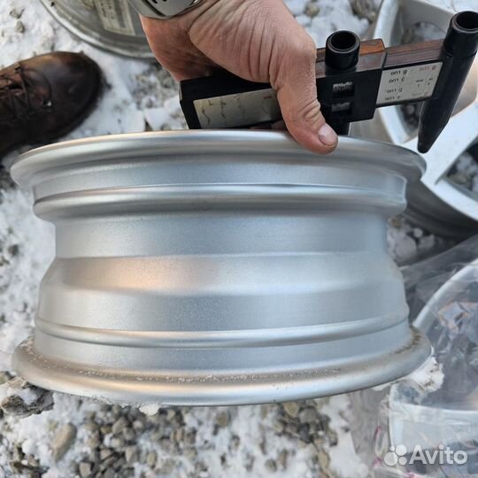 Литые R14 pсd:4x108 ет:47.5 DIA:63.4