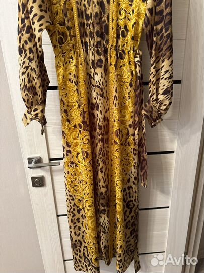 Платье Bizzarro 44 размер