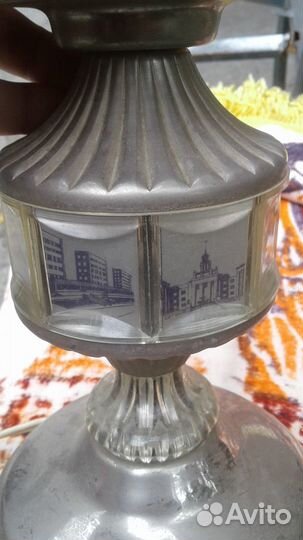 Настольная лампа