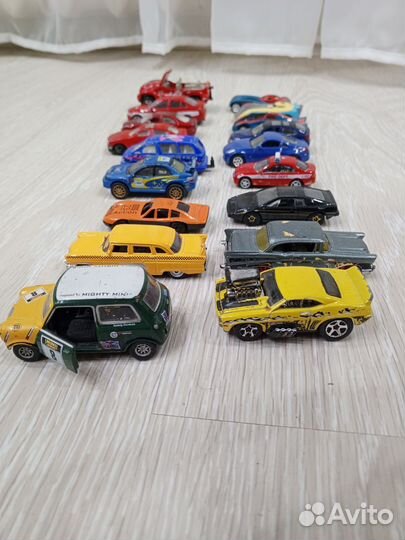 Машинка модель игрушка