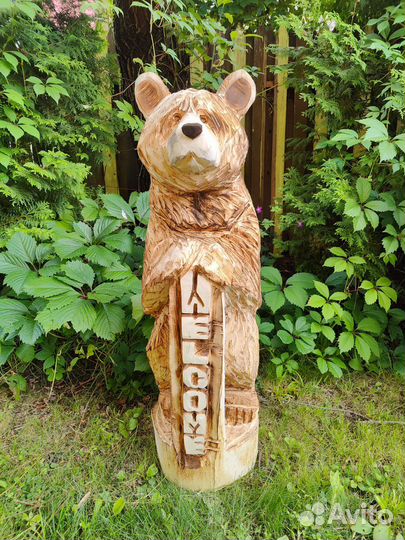 Медведь из дерева