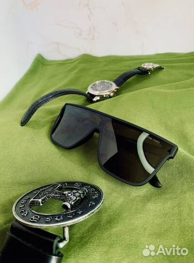 Солнцезащитные очки Tom Ford глянцевые