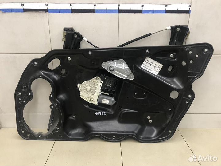 Стеклоподъемник электр. передний правый Passat B6 2005-2010