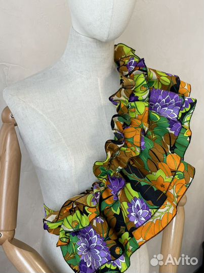 Баска, аксессуар с воланом