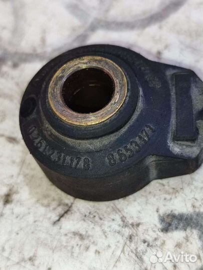 Датчик детонации Volvo S40