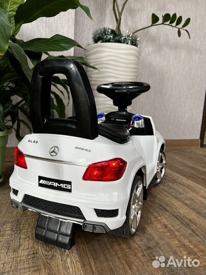 Машинка каталка толокар