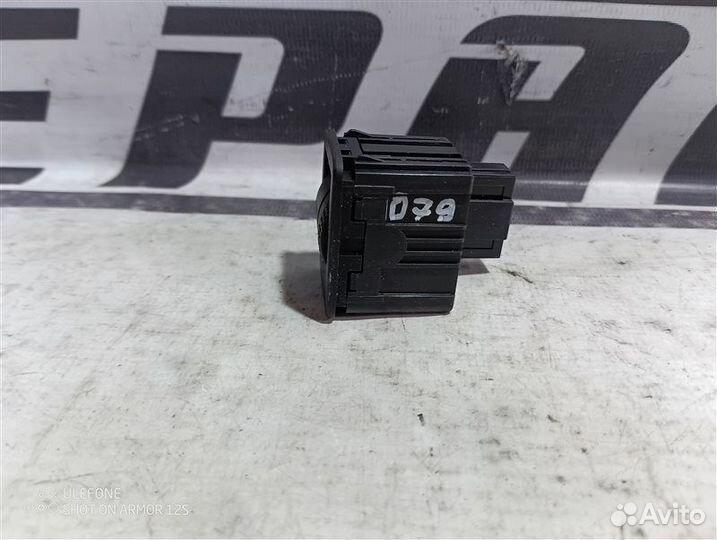 Кнопка корректора фар Skoda Superb III 1.6 dcxa