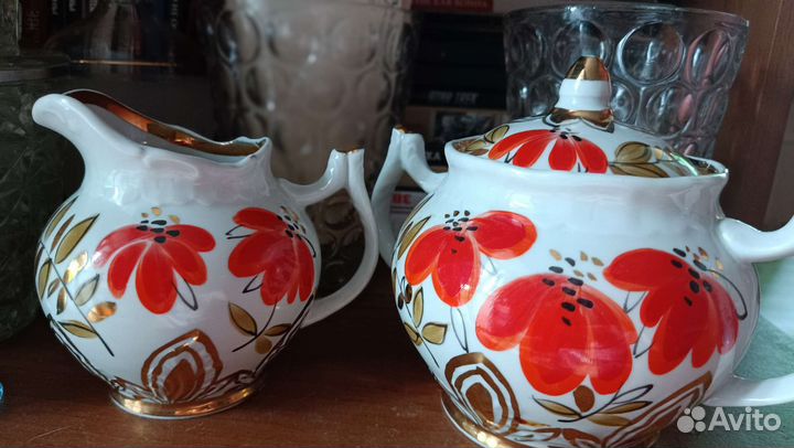 Молочник и сахарница (Алые маки )