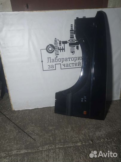 Крыло переднее левое Land Rover Discovery 1