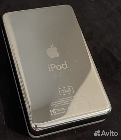 iPod classic 2002 год