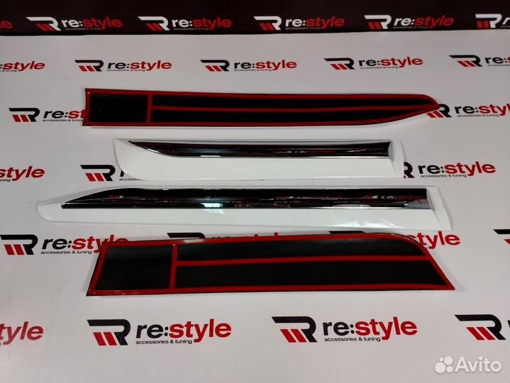 Молдинги дверей Toyota Hilux Pick Up