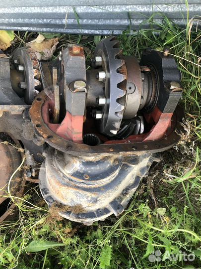 Редуктор на маз 13/25, задний
