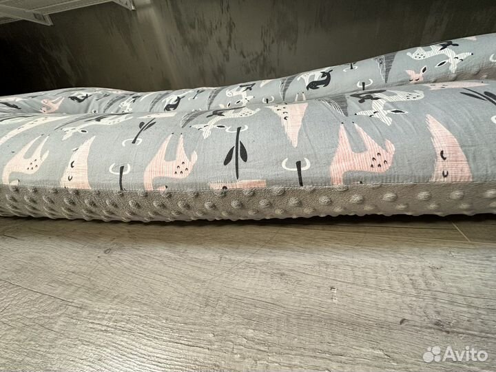 Подушка для беременных плюшевая