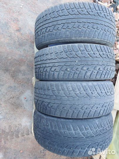 Kumho I'Zen RV Stud KC16 225/55 R18 100