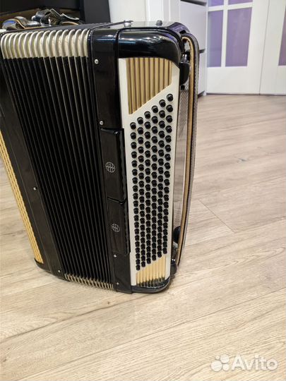 Аккордеон scandalli