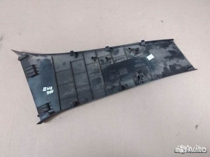 Накладка стойки Renault Megane III левая нижняя
