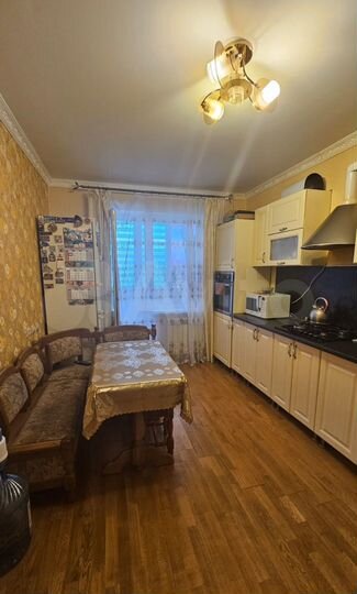 3-к. квартира, 75 м², 1/9 эт.