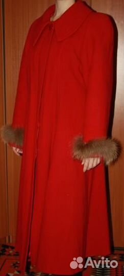 Зимнее пальто на двойном ватине красного цвета