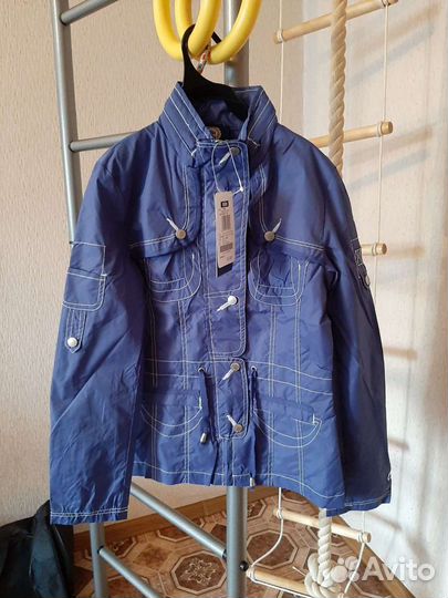 Ветровка новая