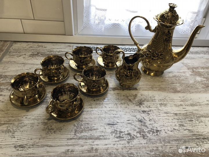 Кофейный сервиз золотой