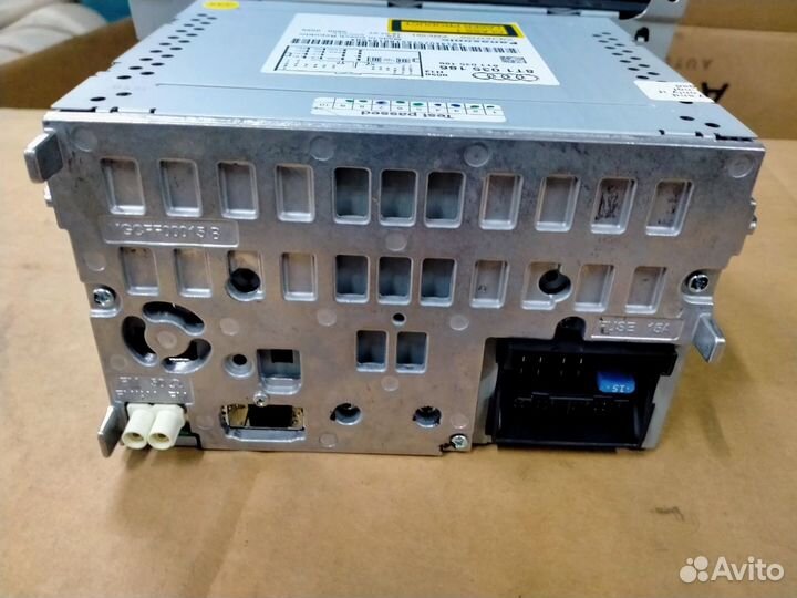 Магнитола Concert для Audi A4 A5 8T1035186 новая