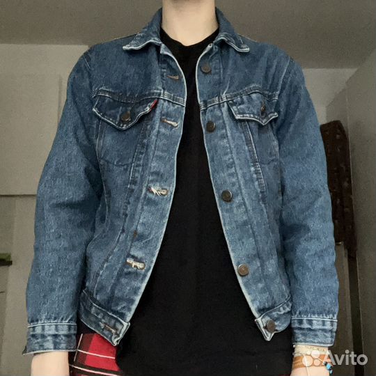 Джинсовая куртка